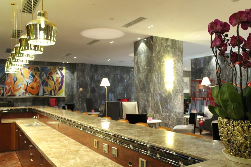 Gallery F Hotel Vuhan Dış mekan fotoğraf