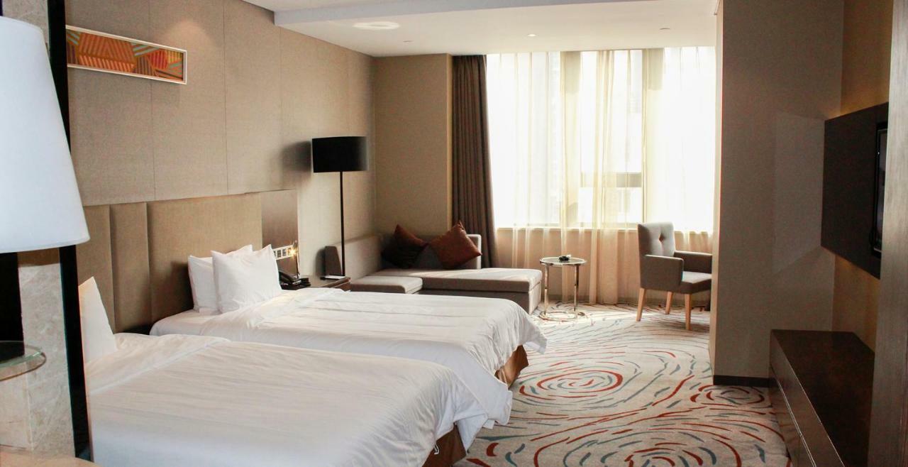 Gallery F Hotel Vuhan Dış mekan fotoğraf