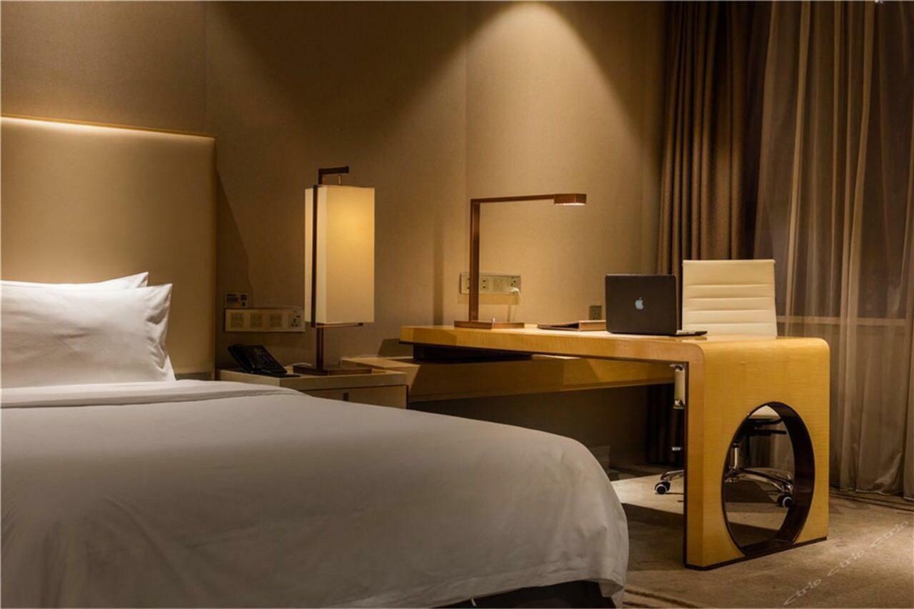 Gallery F Hotel Vuhan Dış mekan fotoğraf