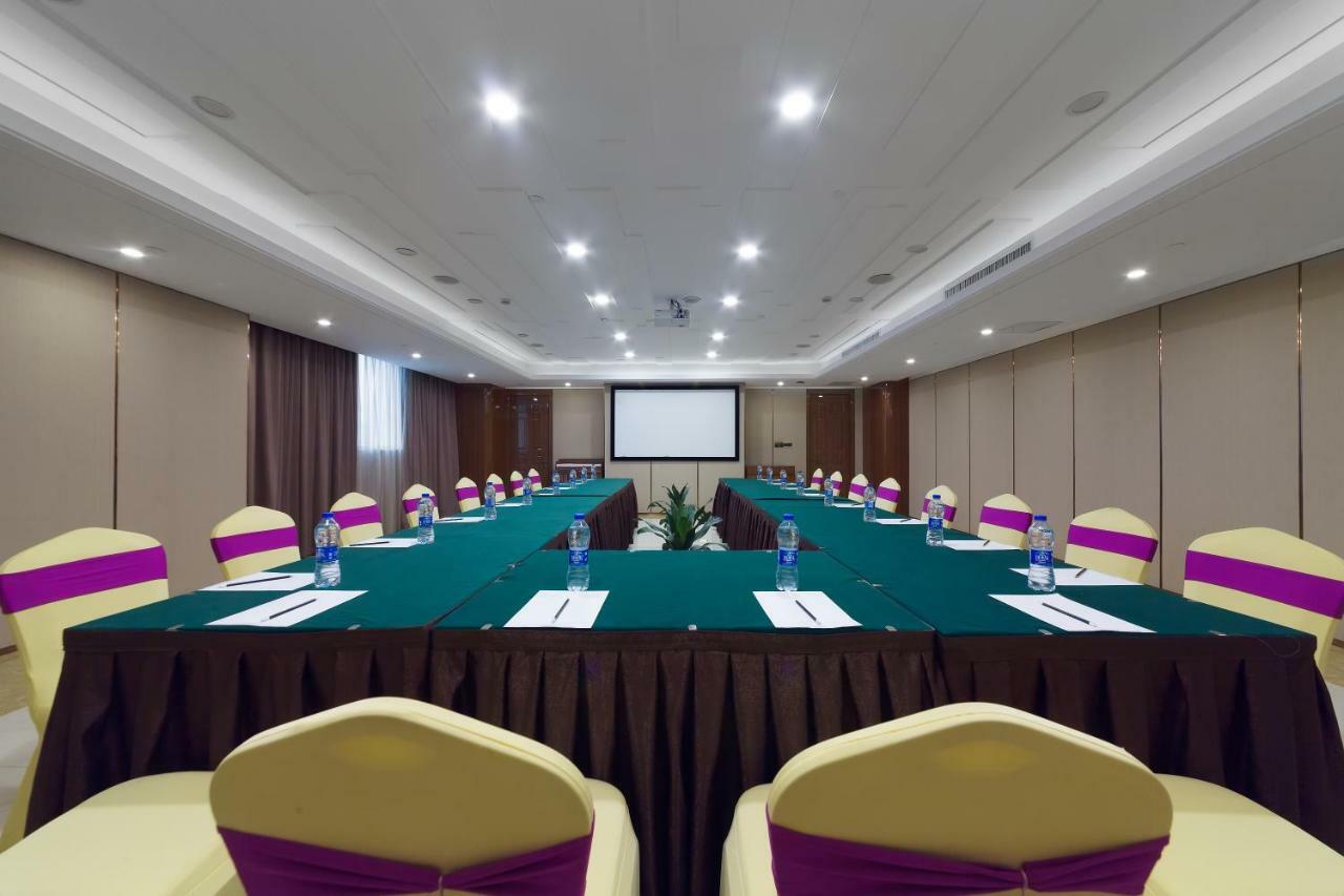 Gallery F Hotel Vuhan Dış mekan fotoğraf