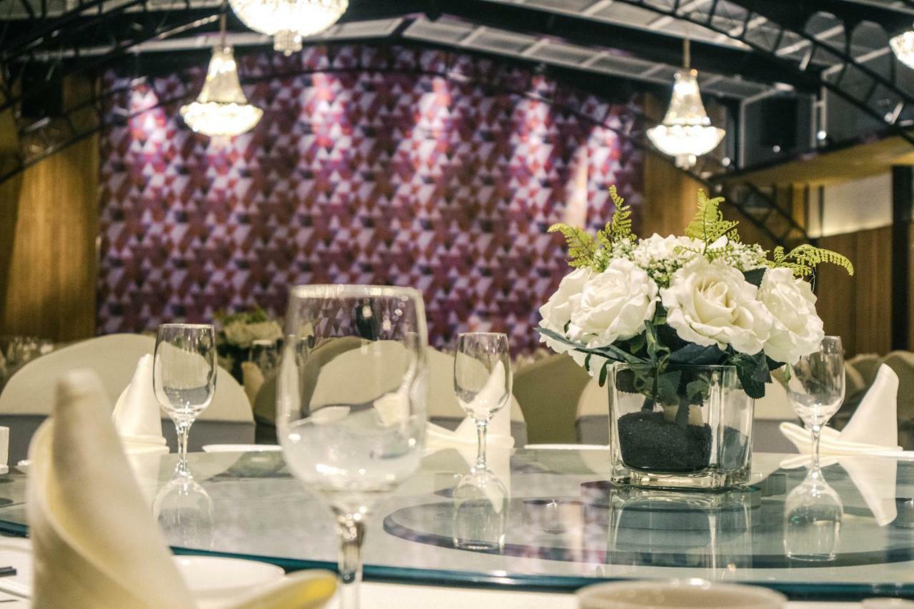 Gallery F Hotel Vuhan Dış mekan fotoğraf