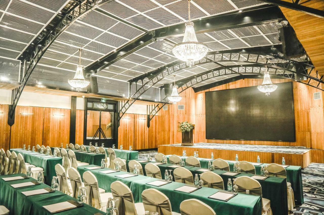 Gallery F Hotel Vuhan Dış mekan fotoğraf