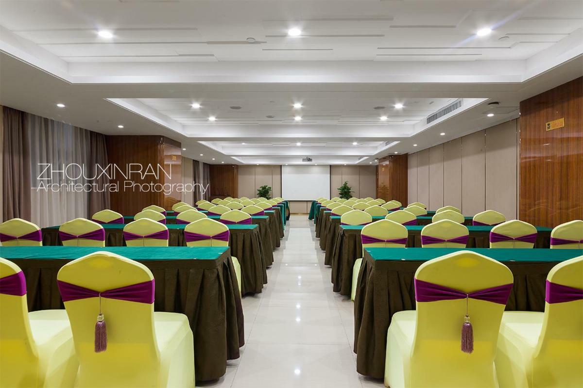 Gallery F Hotel Vuhan Dış mekan fotoğraf